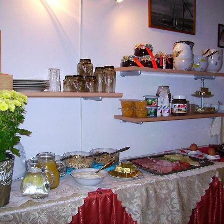 Hotel Gaestehaus Brueckler à Jennersdorf Extérieur photo