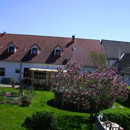 Hotel Gaestehaus Brueckler à Jennersdorf Extérieur photo