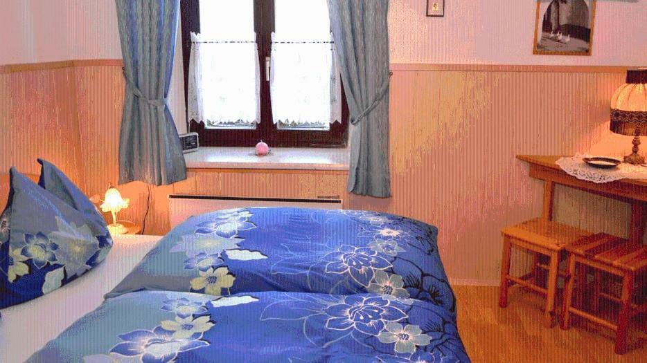 Hotel Gaestehaus Brueckler à Jennersdorf Extérieur photo