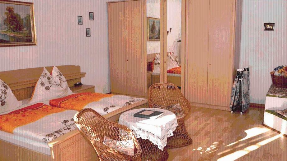 Hotel Gaestehaus Brueckler à Jennersdorf Extérieur photo