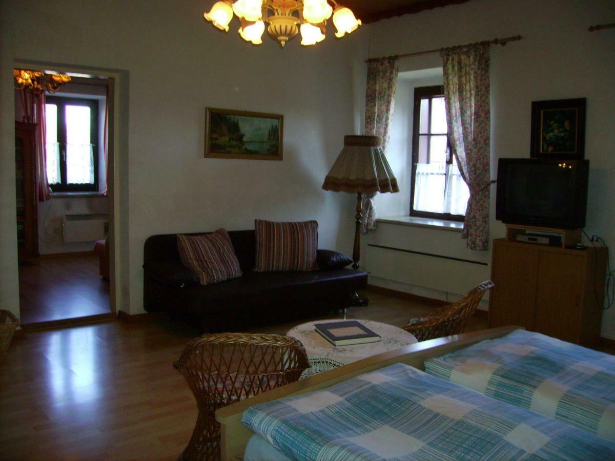 Hotel Gaestehaus Brueckler à Jennersdorf Extérieur photo