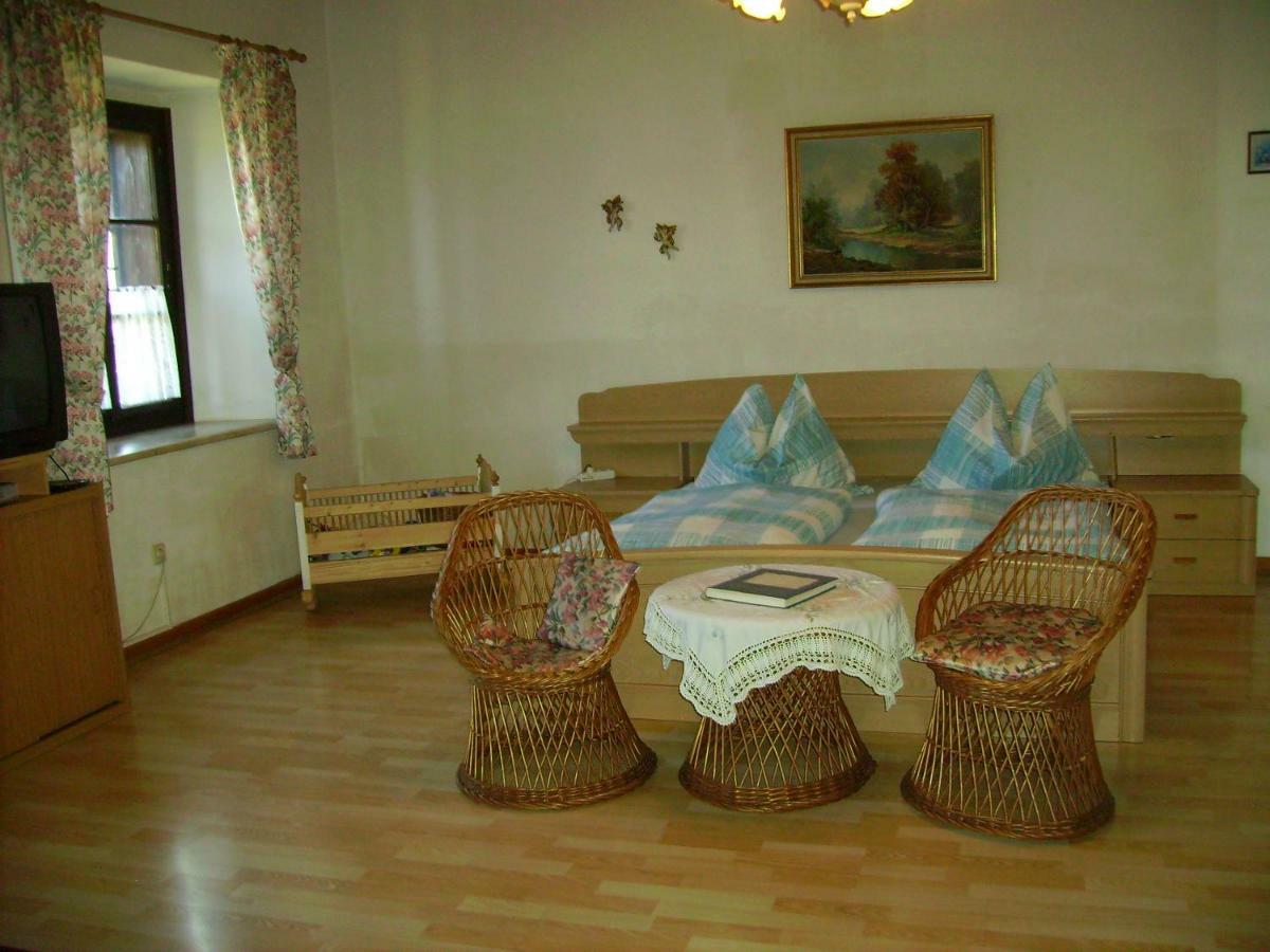 Hotel Gaestehaus Brueckler à Jennersdorf Extérieur photo