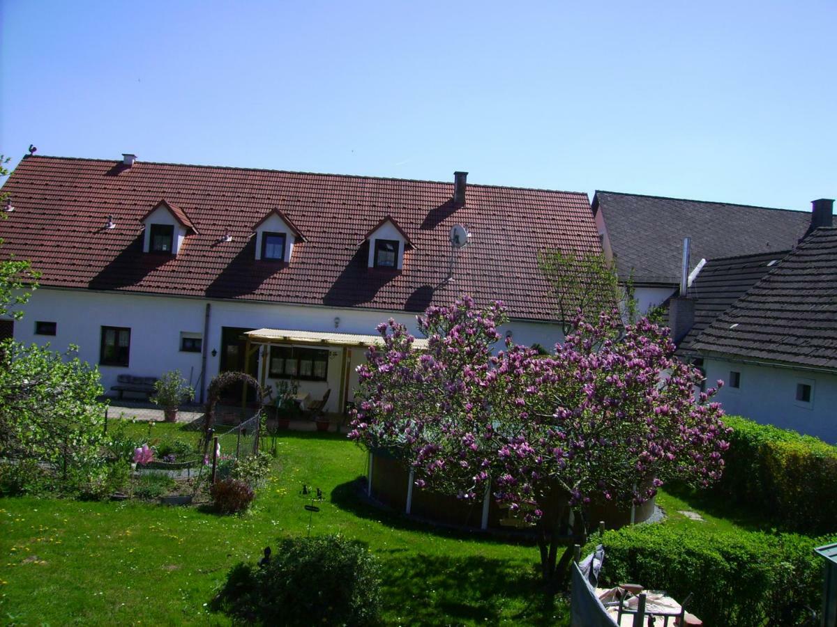 Hotel Gaestehaus Brueckler à Jennersdorf Extérieur photo